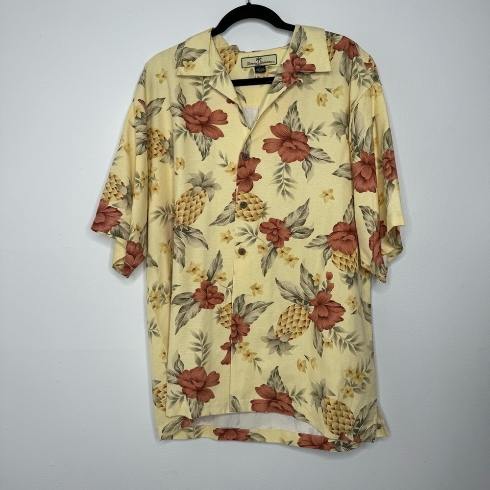 Tommy Bahama yellow Hawaiian print silk short sleeve button down large